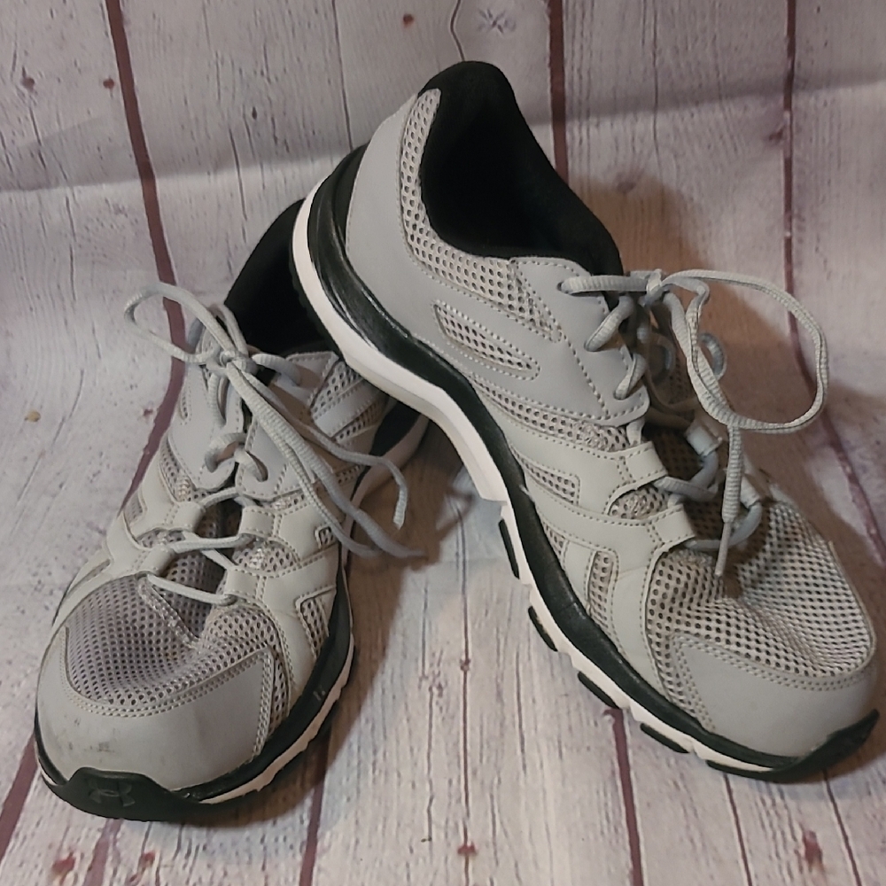 Men's Steel Gray Size 11.5 Under Armour Strive 6 Training Shoes